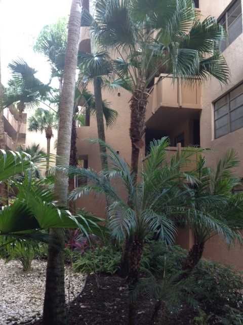 901 COLONY POINT CR # 216, Hollywood, FL 33026