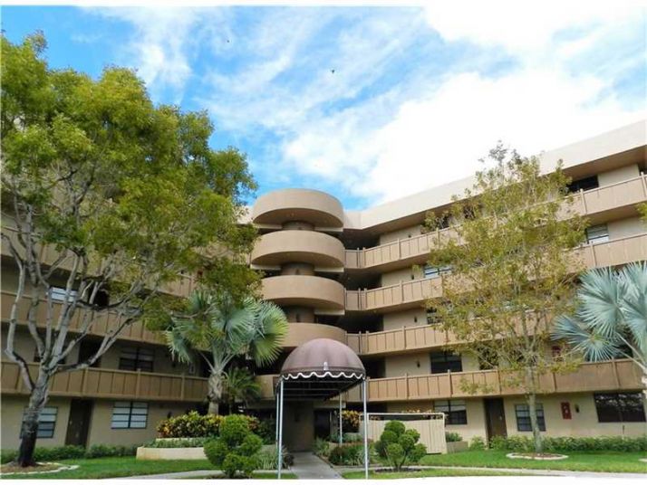 901 Colony Point Cir # 108, Hollywood, FL 33026