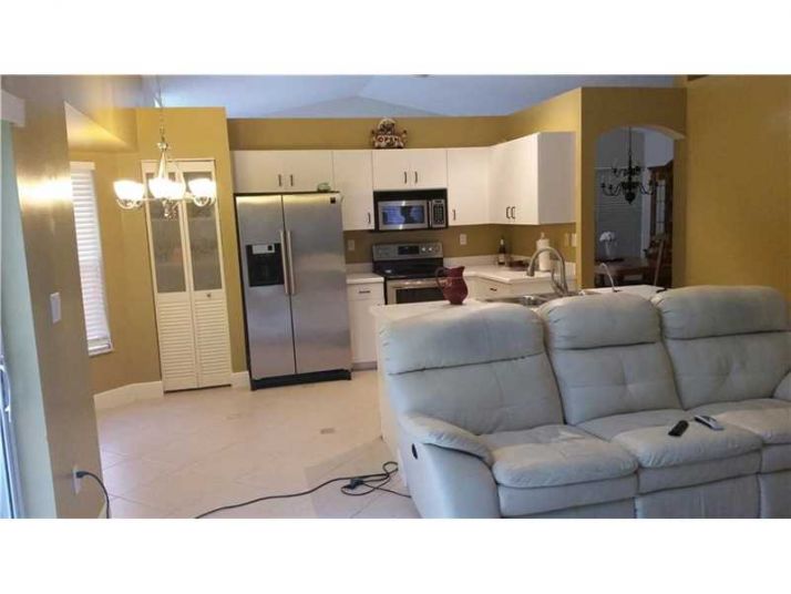 12530 SW 20th St, Hollywood, FL 33027