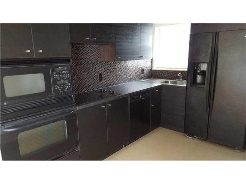 1917 Roosevelt St, Hollywood, FL 33020