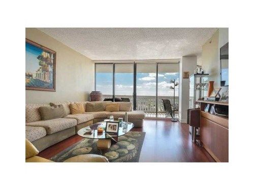 2000 Island Blvd # 2008, North Miami Beach, FL 33160