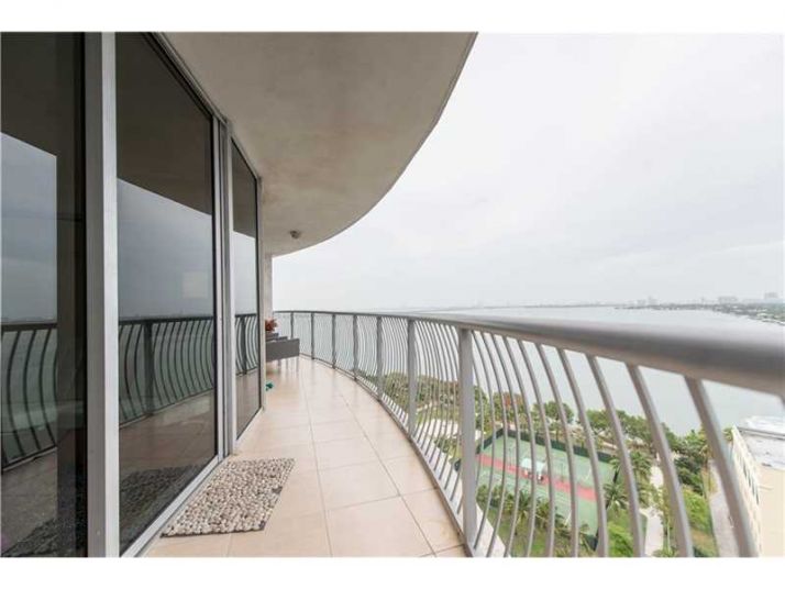 1750 N Bayshore Dr # 1902, Miami, FL 33132