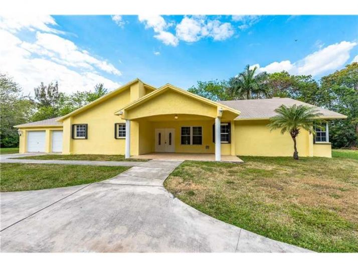 19800 SW 14th Ct, Hollywood, FL 33029