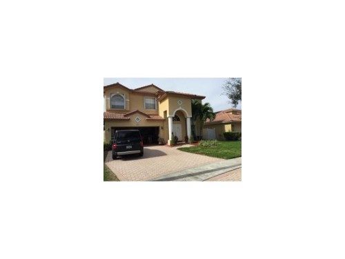 910 NW 185th Ter, Hollywood, FL 33029