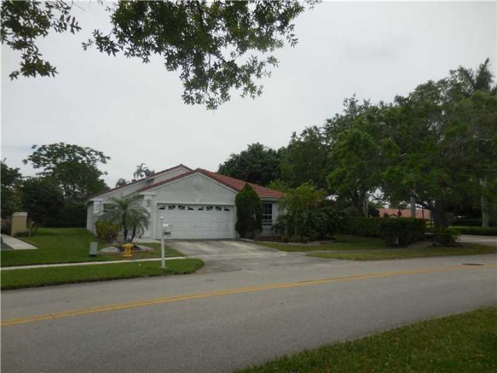 18010 NW 18th St, Hollywood, FL 33029