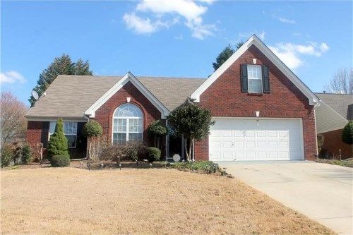 935 James Ridge Drive, Lawrenceville, GA 30045