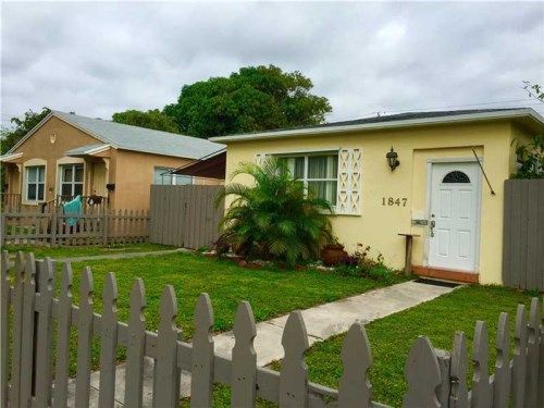 1847 Funston St # 2, Hollywood, FL 33020