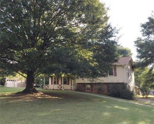 2994 Brett Circle, Acworth, GA 30101