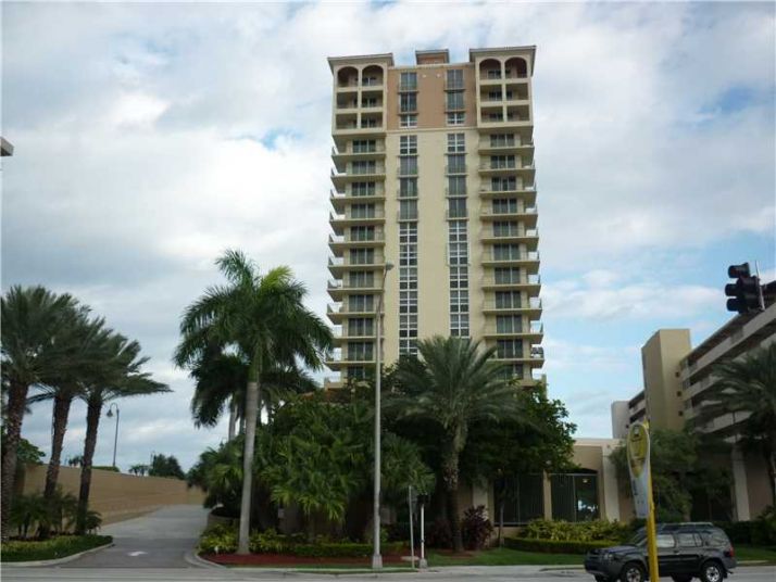 2080 S OCEAN DR # 706, Hallandale, FL 33009