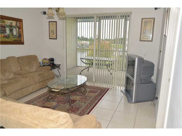 10750 NW 66 ST # 413, Miami, FL 33178