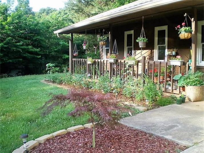 624 Village Creek Drive Sw, Lilburn, GA 30047