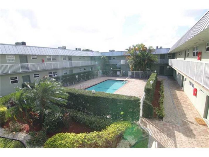2050 NW 89th Ave # 209, Hollywood, FL 33024