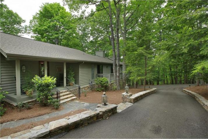 861 Petit Ridge Drive, Jasper, GA 30143