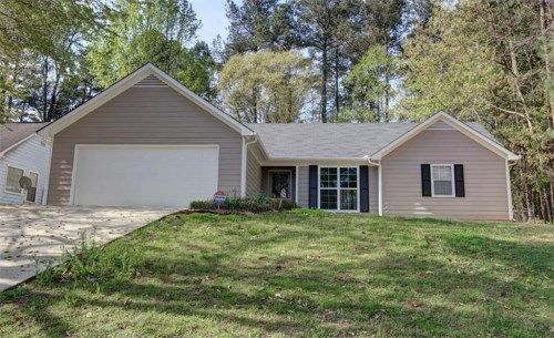 944 Forest Path, Stone Mountain, GA 30088