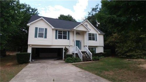 352 Rowan Court, Auburn, GA 30011