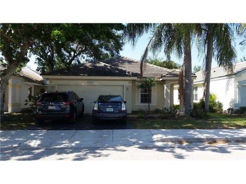 9121 Lake Park Cir, Fort Lauderdale, FL 33328