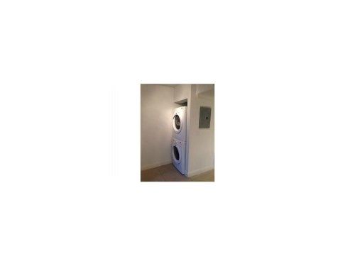 562 NW 82nd Pl # 309, Miami, FL 33126