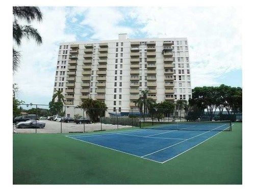 880 NE 69th St # 5S, Miami, FL 33138