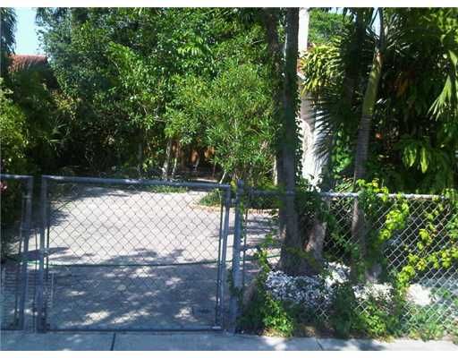 105 SW 20 RD, Miami, FL 33129