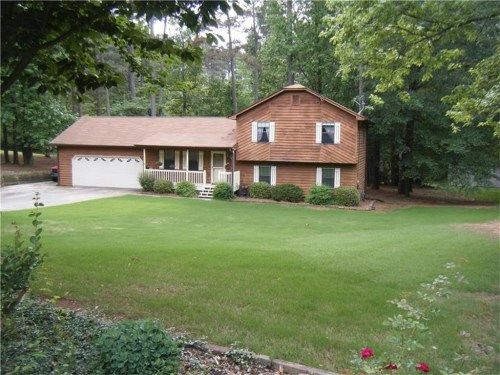 1141 Timbercrest Drive, Lawrenceville, GA 30045