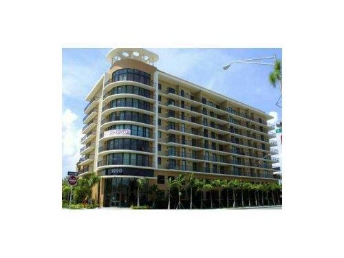 1690 27 AV # 903, Miami, FL 33145