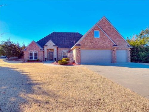 508 E Olivia Terrace, Mustang, OK 73064