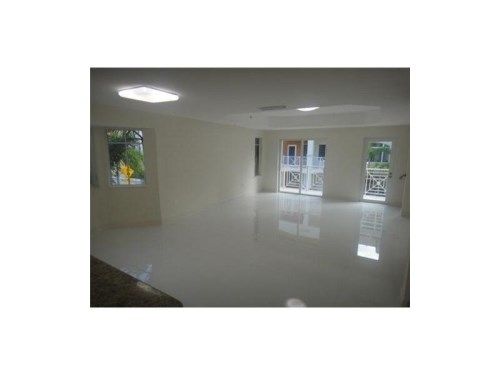 18414 NE 27th Ct # 118, North Miami Beach, FL 33160