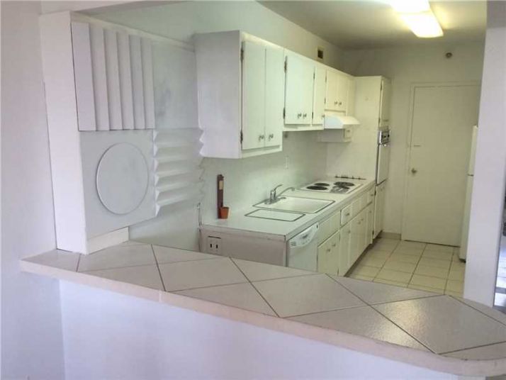 100 Lincoln Rd # 304, Miami Beach, FL 33139