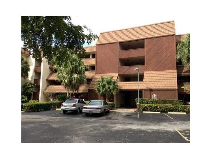 481 IVES DAIRY RD # 101-4, Miami, FL 33179
