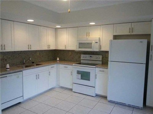8035 SW 107th Ave # 214, Miami, FL 33173