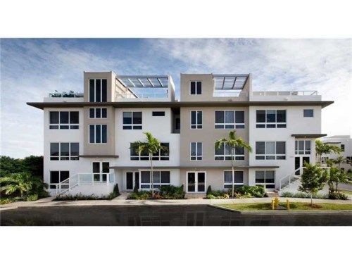 10545 NW 66th St # 0, Miami, FL 33178