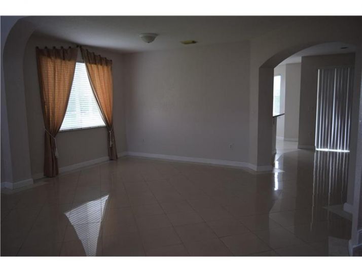 11720 SW 24th St, Hollywood, FL 33025