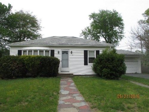 17 East Briggs Road, Westport, MA 02790