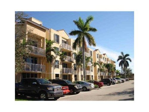 649 E Sheridan St # 105, Dania, FL 33004