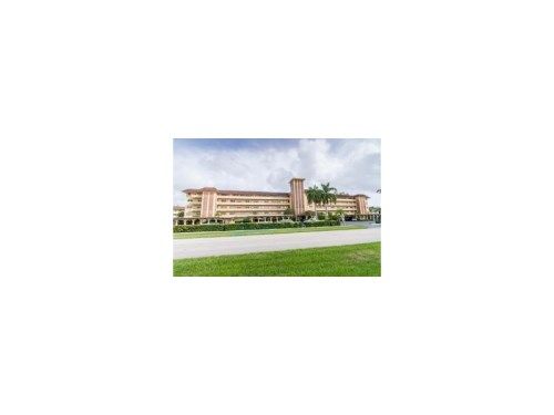4100 Crystal Lake # 403, Pompano Beach, FL 33064