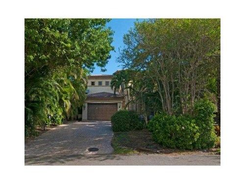 2310 Bay Dr, Pompano Beach, FL 33062