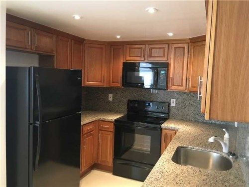 20860 San Simeon Way # 204-6, Miami, FL 33179