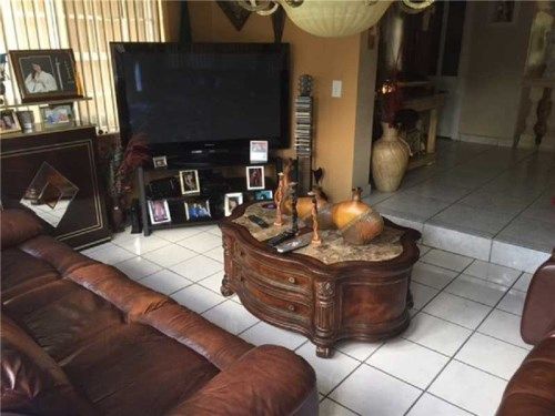 125 W 52nd St, Hialeah, FL 33012