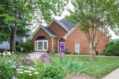 158 N Lakeside Drive Nw, Kennesaw, GA 30144
