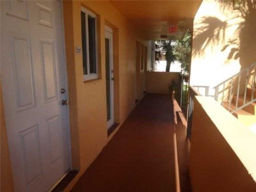 5950 Del Lago Cir # 215, Fort Lauderdale, FL 33313