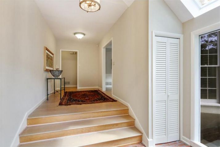 1037 Swathmore Drive Nw, Atlanta, GA 30327