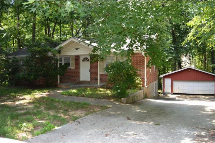 8438 Hightower Trail, Snellville, GA 30039