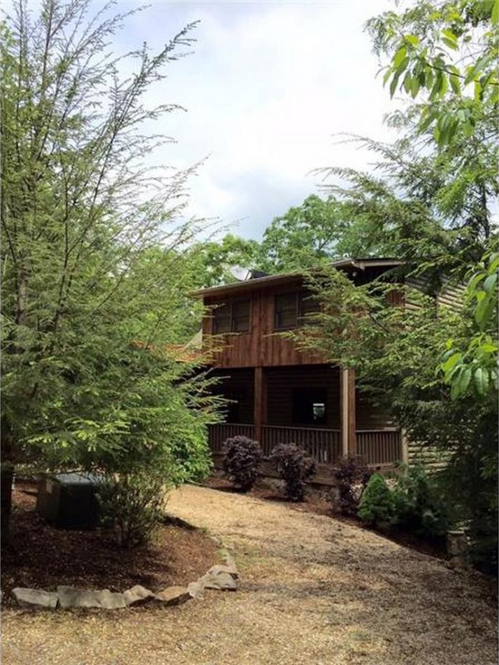 655 Lakeview Drive, Blue Ridge, GA 30513