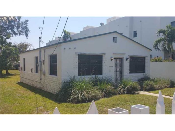 3280 Day Ave, Miami, FL 33133