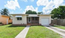 2542 TAYLOR ST Hollywood, FL 33020