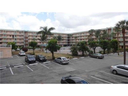 1655 W 44th Pl # 224, Hialeah, FL 33012