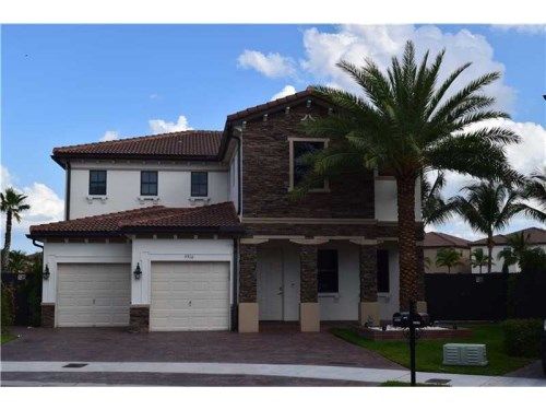 9910 NW 88th Ter, Miami, FL 33178