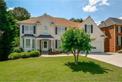 1073 Towne Lake Hills E, Woodstock, GA 30189