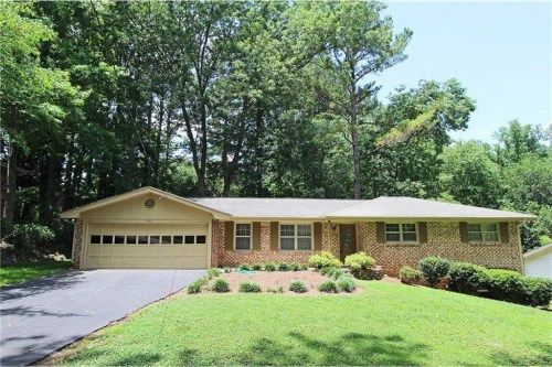 1643 Pounds Road, Stone Mountain, GA 30087