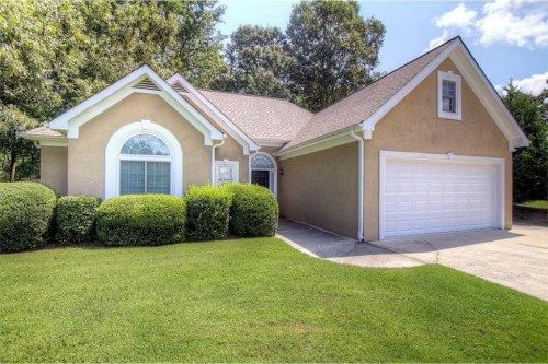 4835 Hunt Club Drive, Flowery Branch, GA 30542